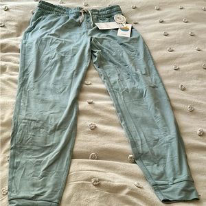 VOURI performance joggers. Size small, Color: Shade Heather